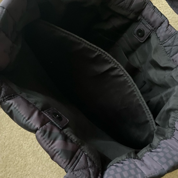 Authentic Harry Potter Athleisure Black Bag from HP store in NY Wizarding World - Picture 5 of 10